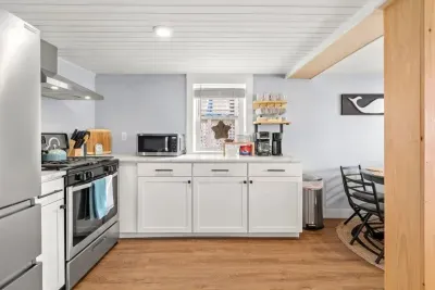 Bottom unit: newly renovated kitchen, fully stocked with cookwar and, all new appliances