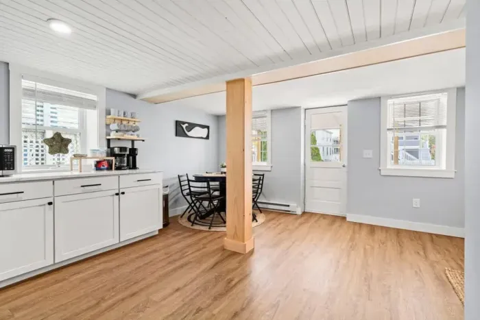 Bottom unit: newly renovated kitchen, fully stocked with cookwar and, all new appliances