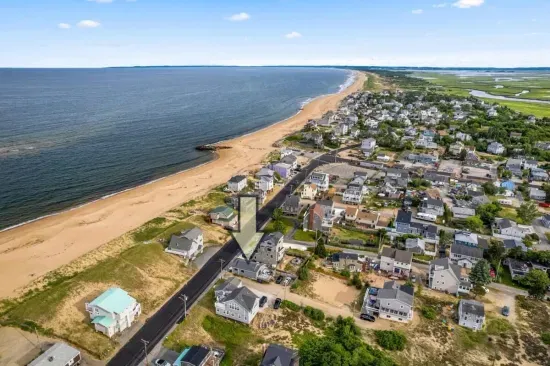 Aerial view, across the street from the beach, large private deck, walking to all the bars & restaurants