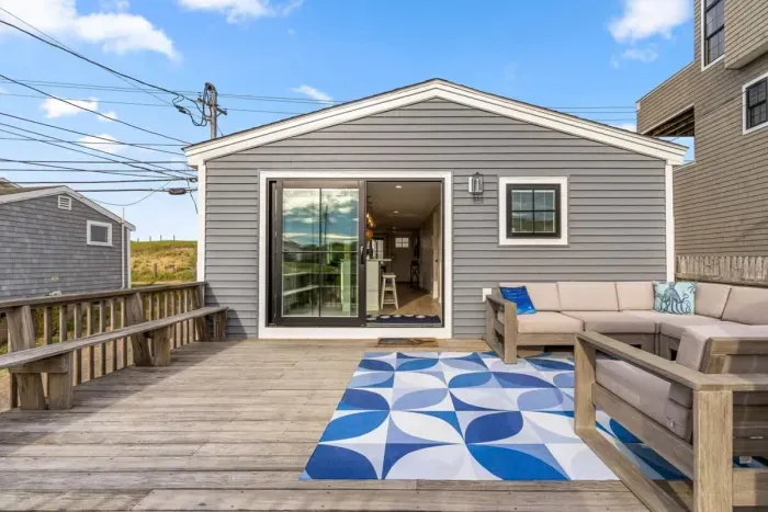 Large private back deck with gas grill