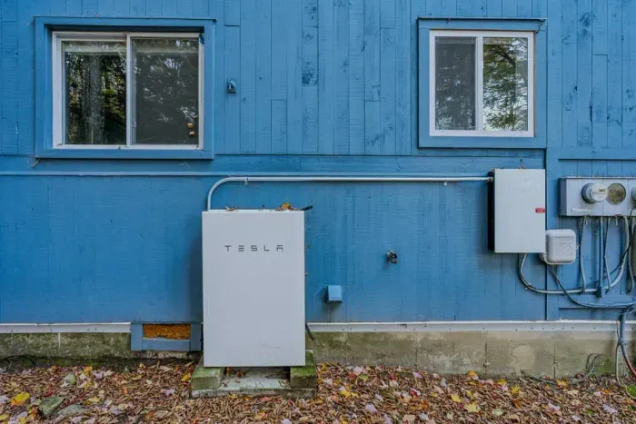 This home is equipped with a Tesla battery, this will power the home in the event of a power outage!