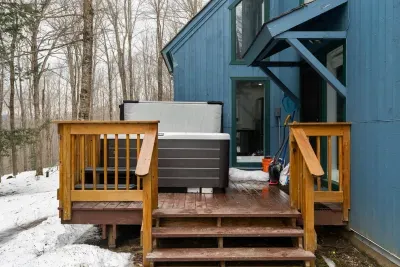 Outdoor hot tub