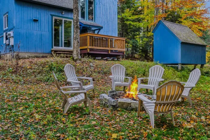 A closer look at the firepit! The fire pit is unavailable during the winter months