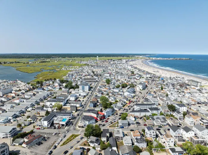 Aerial views of Hampton and the home!