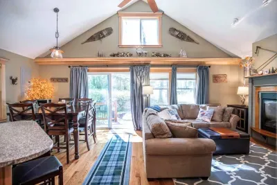 Living room/kitchen area