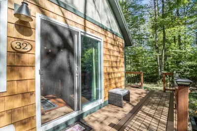 The front porch at Finely Lodge!