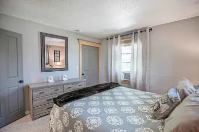 Bedroom #2 with a queen bed. This bedroom is on the main floor. Clean linens and towels provided.