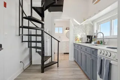 Fully equipped kitchen with updated appliances (no dishwasher)