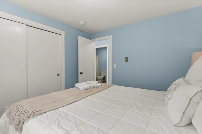 Bedroom #1 - Queen bed