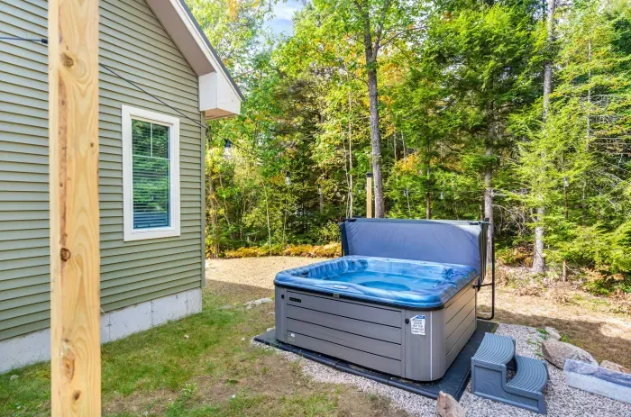 Come jump in the hot tub and warm up! The hot tub is on all year!