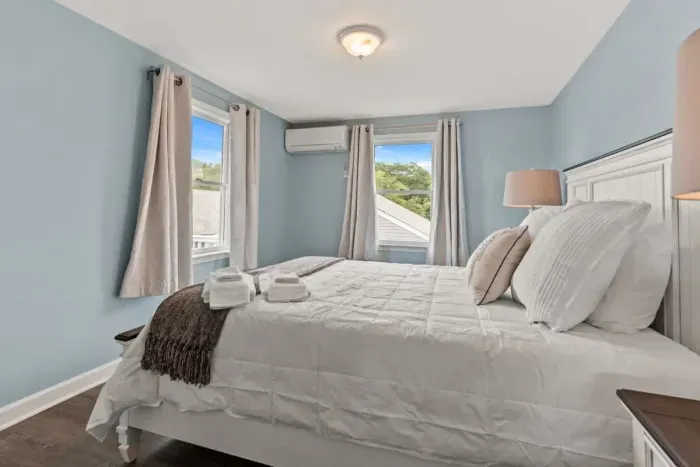 Bedroom with queen bed