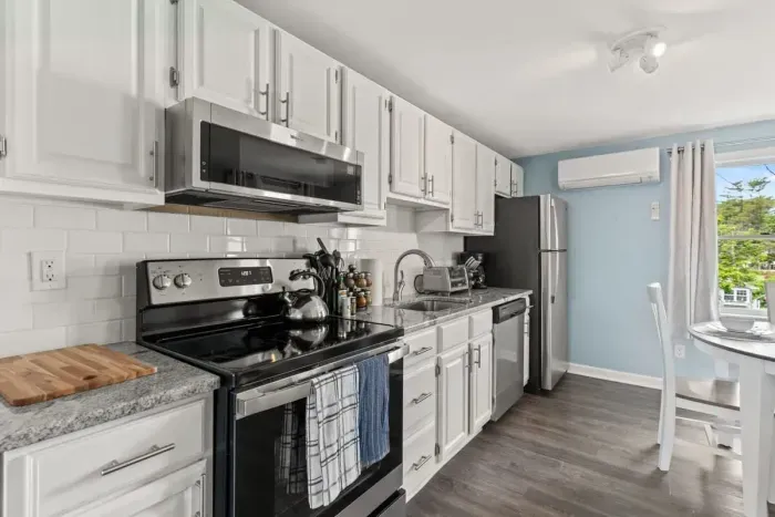 Fully equipped kitchen