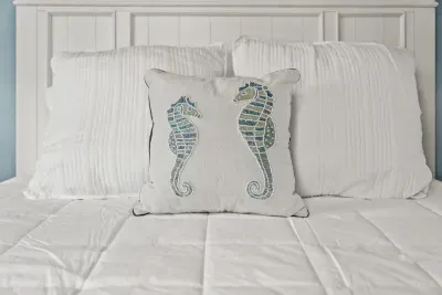 Bedroom with queen bed