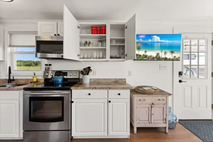 Fully equipped kitchen