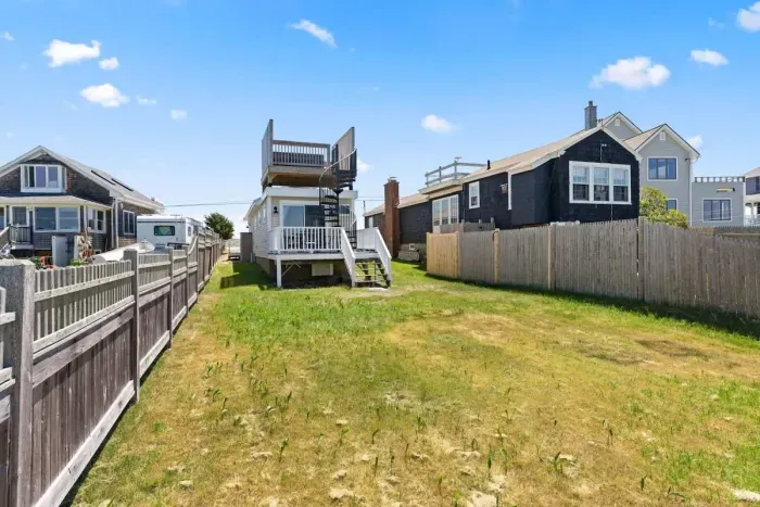 Large private lawn to relax, sunbath and play games
