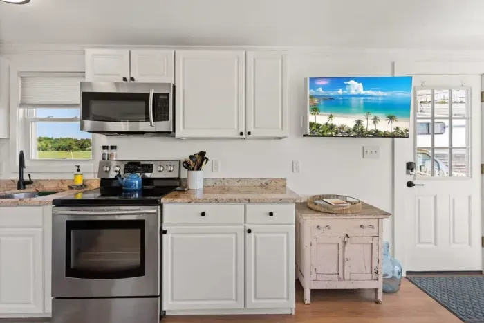 Fully equipped kitchen