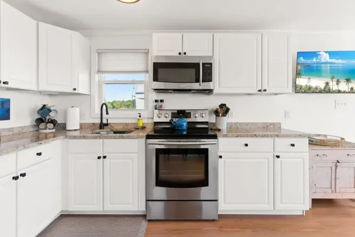 Fully equipped kitchen