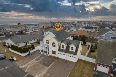 This home is located across a quiet street from beautiful Seabrook Beach!