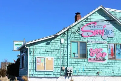 The property is just steps away from The Cottage Surf Shop, Ice cream shop and market.