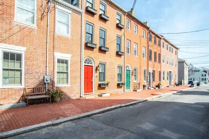 Front, street-side entrance of the property, just steps from the State Street.