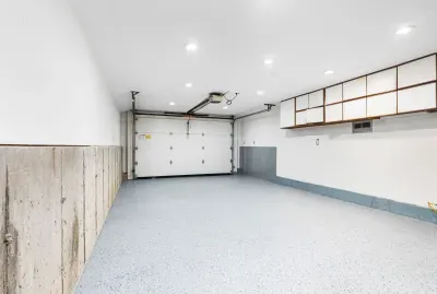 The garage, trash bins are located in here. Please keep them inside the garage to avoid issues with wildlife!
