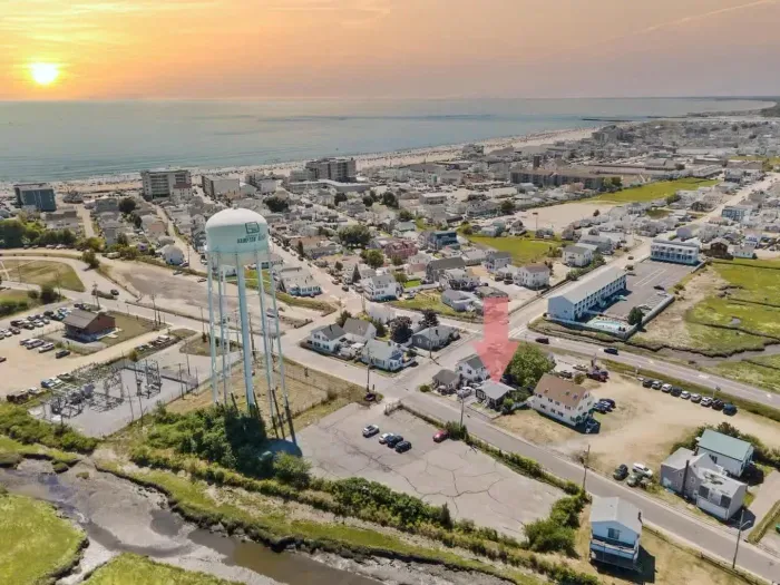 Walkable to the beach! Located on a quieter side street in the heart of Hampton Beach!