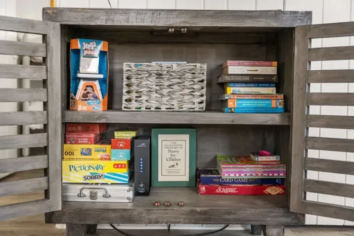 Complimentary board games.