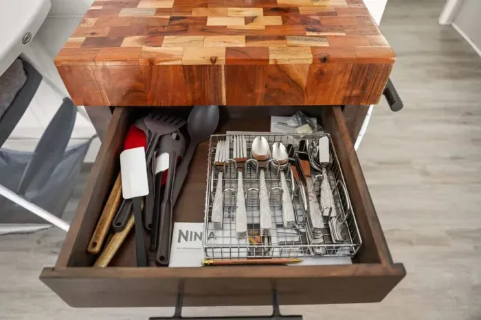 cutleries & cooking spatulas