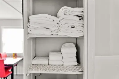 clean linens and towels provided for all guests