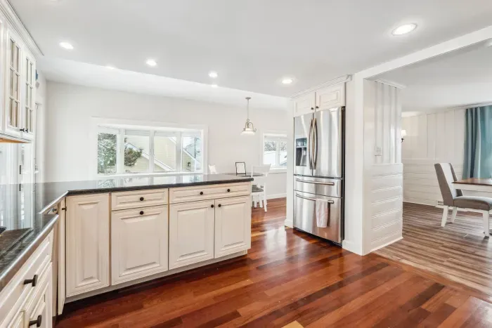 Newly renovated, fully equipped, kitchen with coffee provided!