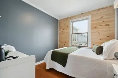 Bedroom #2 with double bed