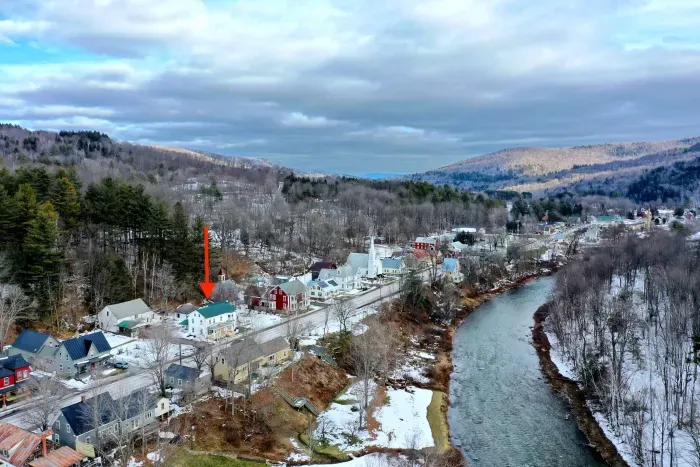 View access to the Ottauquechee River