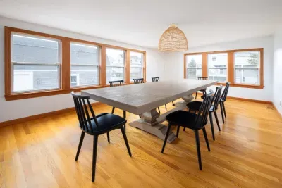 8-seater dining for your family to eat together!