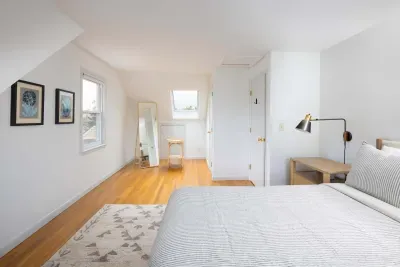 Rest easy in this cozy bedroom with a comfy queen bed. Clean linens provided! 💤✨