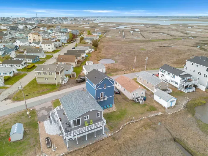 3 story single family with garage