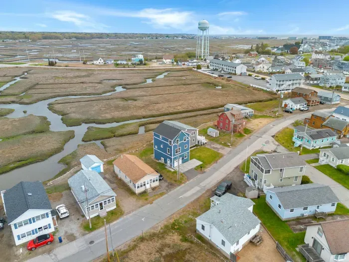 3 story single family with garage