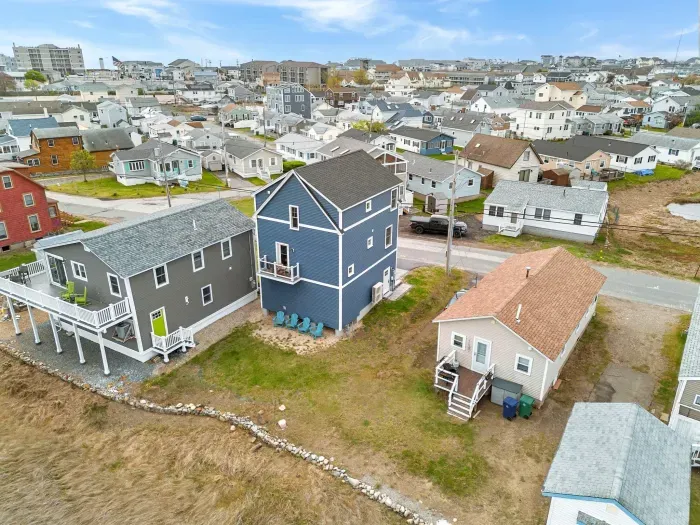 3 story single family with garage