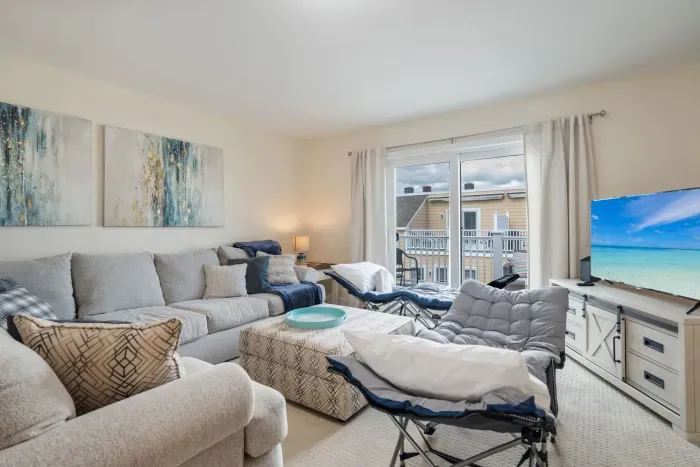 Need additional sleeping accommodations for 2 kids? We have provided sheets and cots for sleepovers!