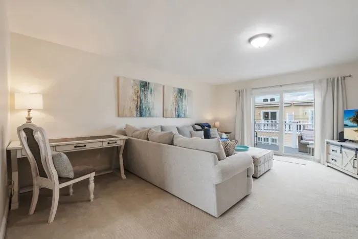 Work from home at this dedicated workspace!