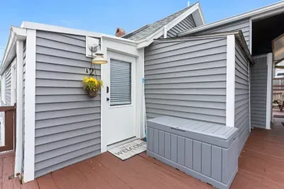 Unit Entrance