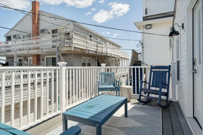 Private deck with outdoor seating
