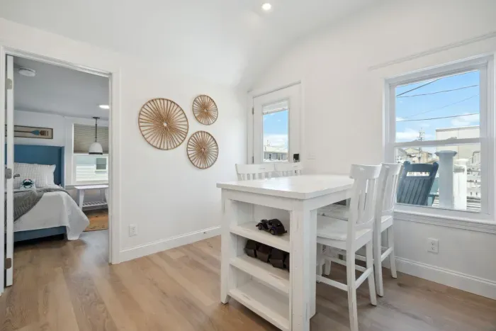 Fully equipped kitchen with updated appliances (no dishwasher)