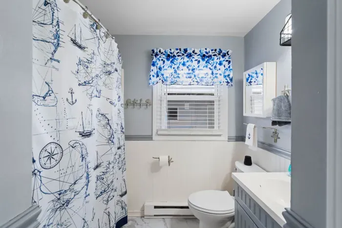 Full bathroom with shower/tub combo. Clean towels provided for all guests