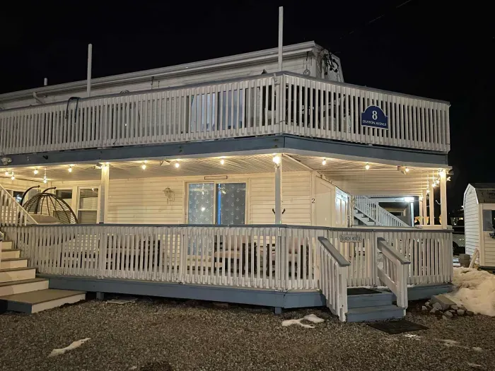 Shangri-La Escape - at night!