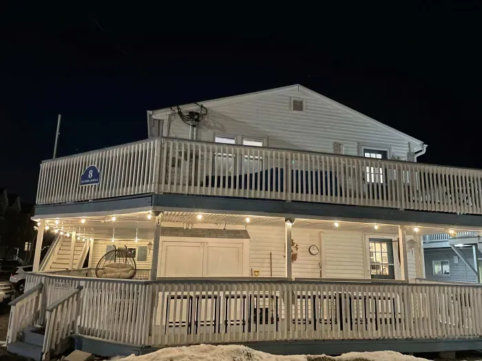 Shangri-La Escape - at night!