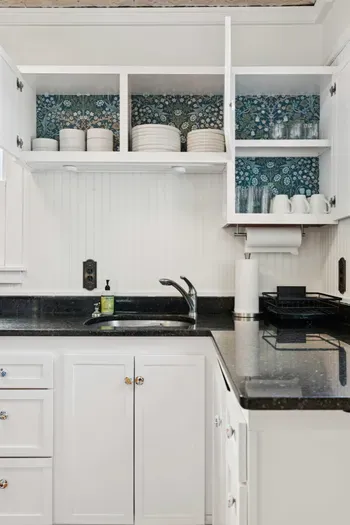 Full kitchen with everything needed to make a great meal! Please note there is no dishwasher.