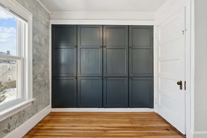 Plenty of bedroom storage!