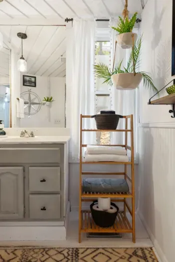 Modernized and unique bathroom