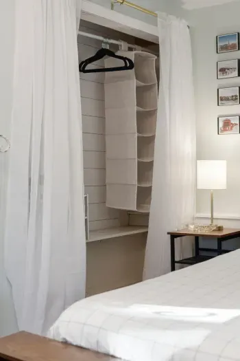 Main bedroom, queen size Tuft & Needle bed.