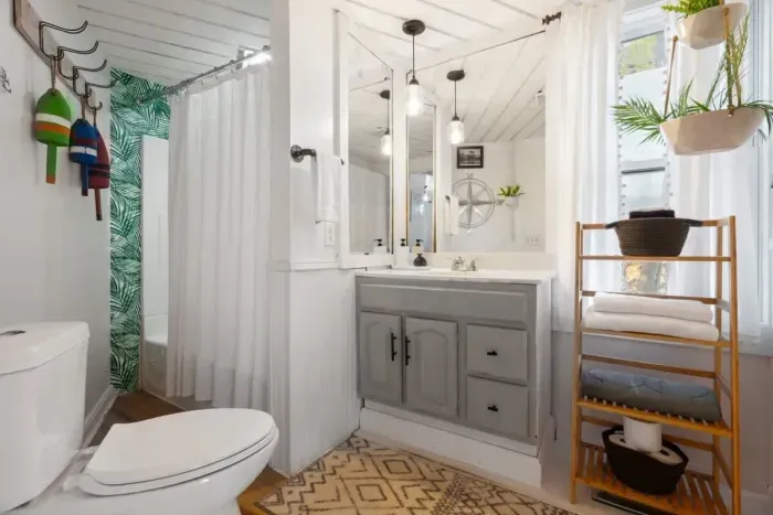 Modernized and unique bathroom